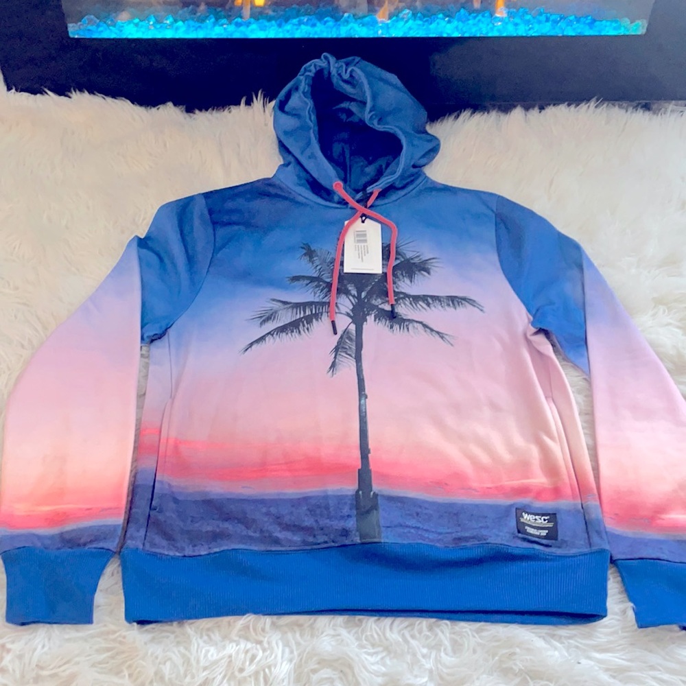 Unisex hooded sweatshirt assorted. Size Womens M, Mens S